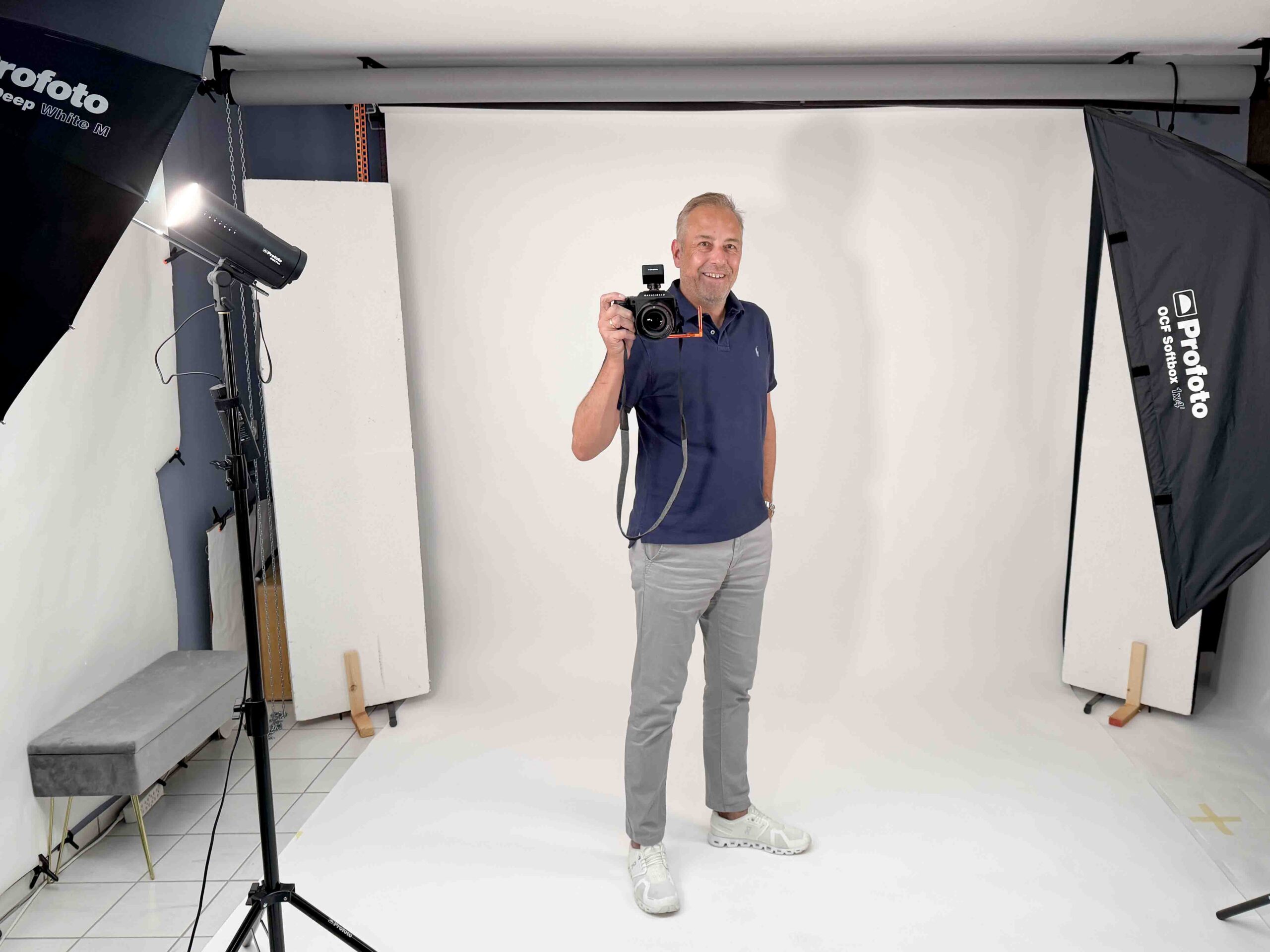 Robert (Robby) Forster in seinem Fotostudio in Schliersee